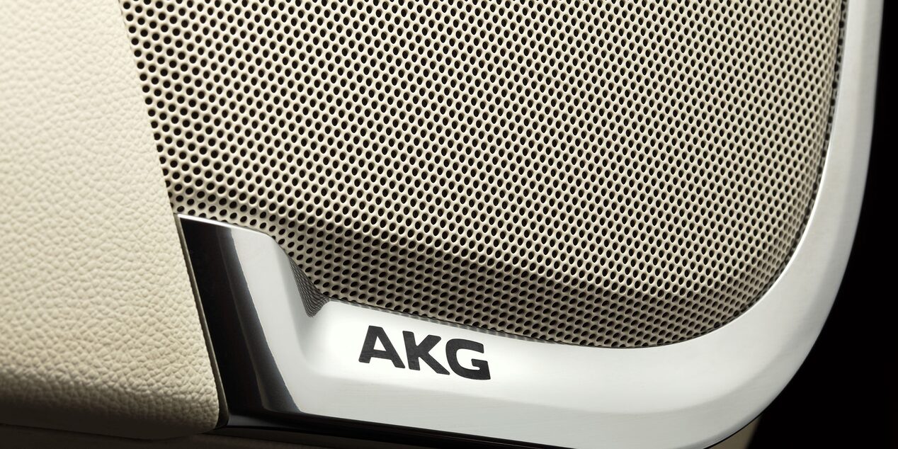 Escalade AKG 36-speaker audio system