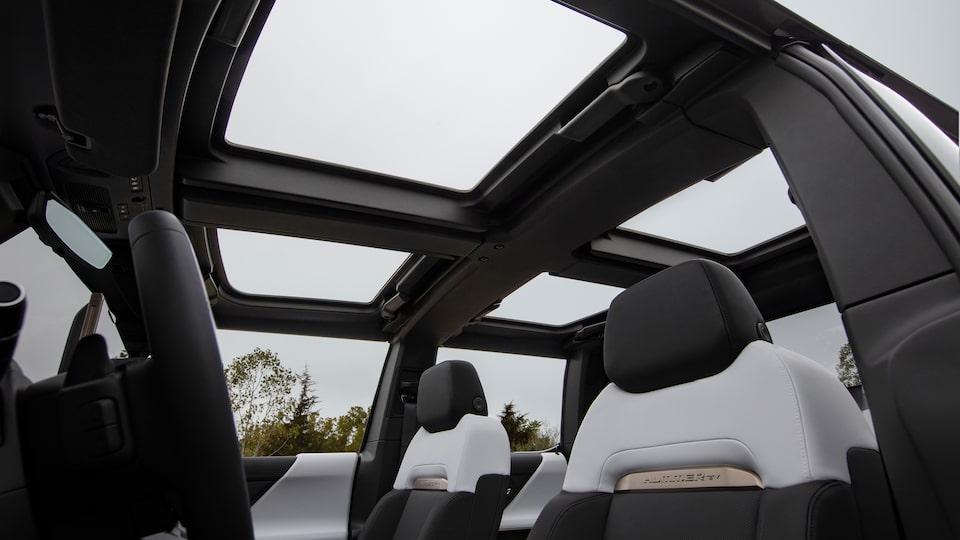 2025-hummer-ev-infinity-roof-2