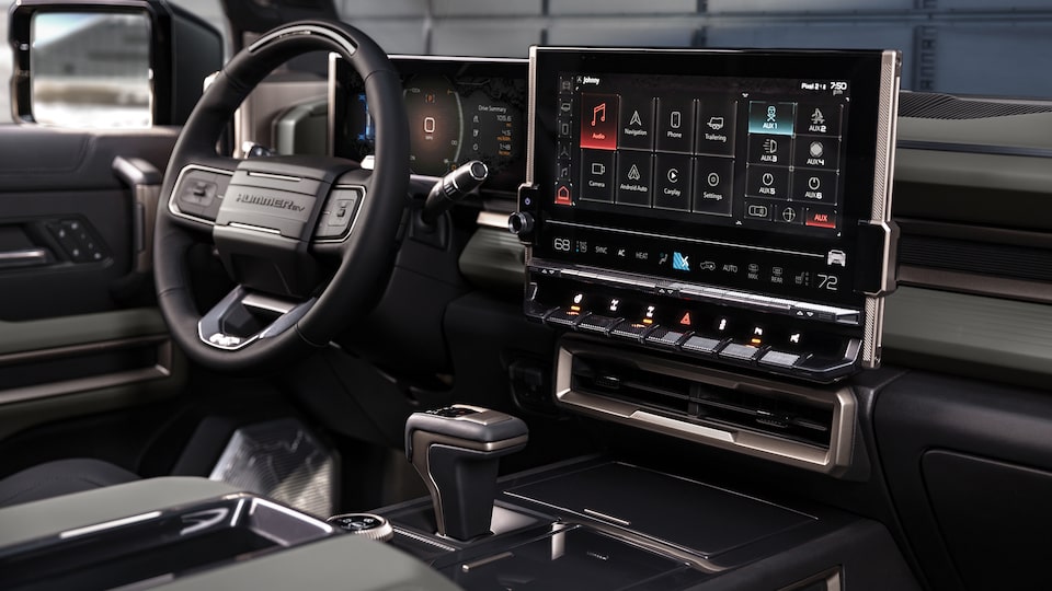 2025-hummer-ev-high-def-screen